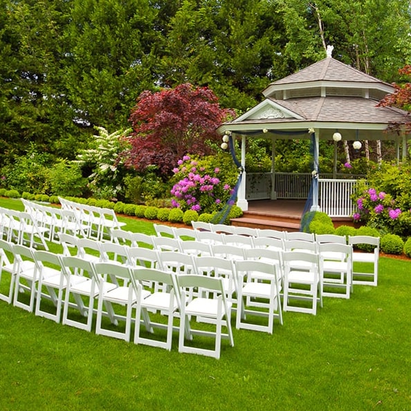 we offer different sizes and layouts of our wedding & event trailers to suit your specific needs